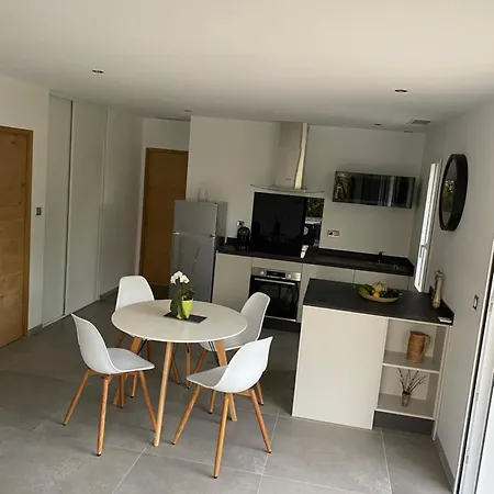 Feriehus Maison Calme Ihesa